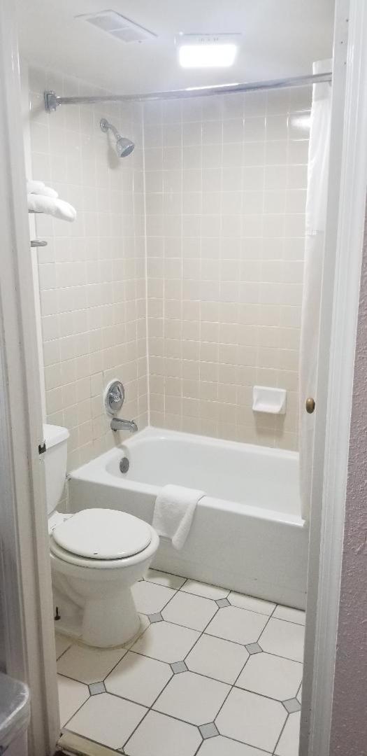 Americas Best Value Inn Holly Springs Eksteriør billede